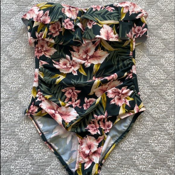 floral patterned one piece swimsuit! - Picture 2 of 5